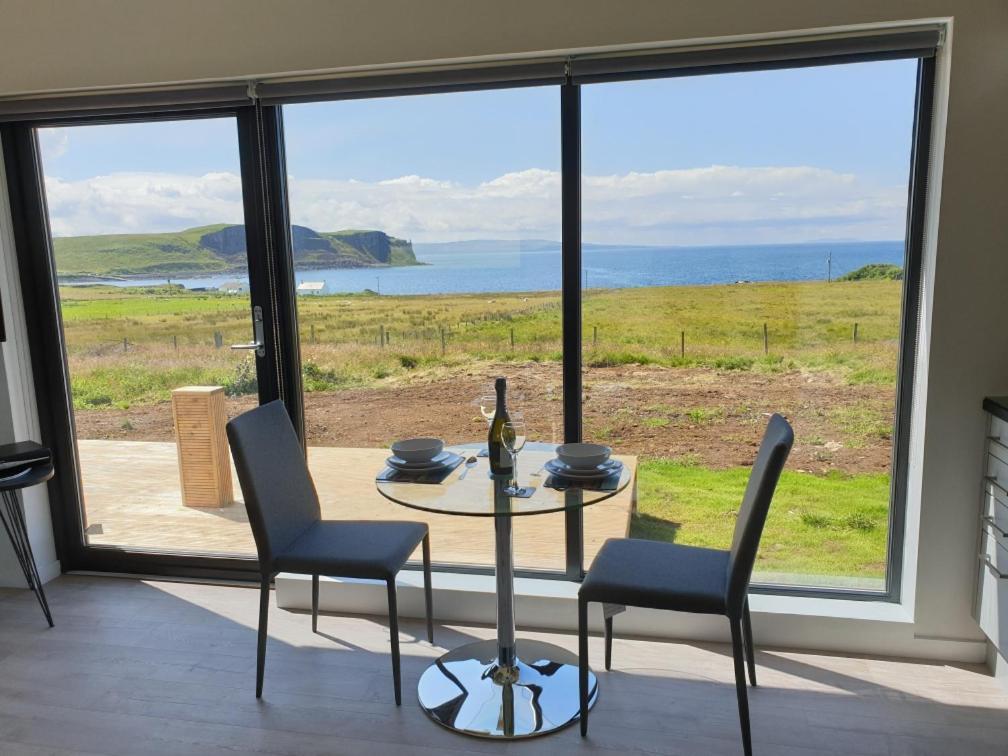 Flora'S Cliff View Villa Kilmuir  Eksteriør billede