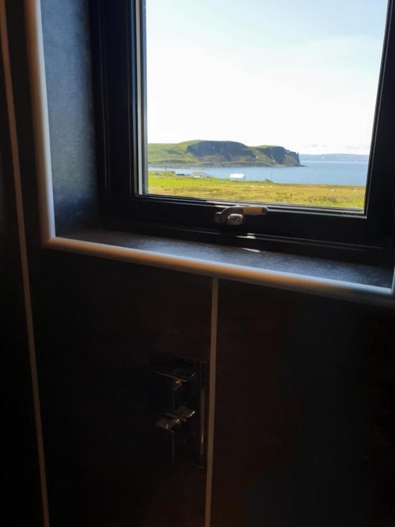 Flora'S Cliff View Villa Kilmuir  Eksteriør billede