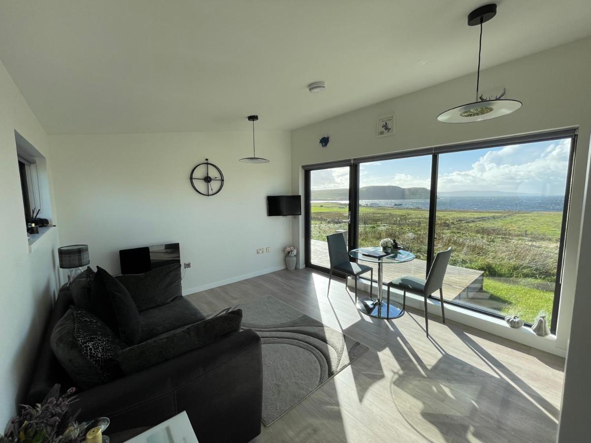 Flora'S Cliff View Villa Kilmuir  Eksteriør billede
