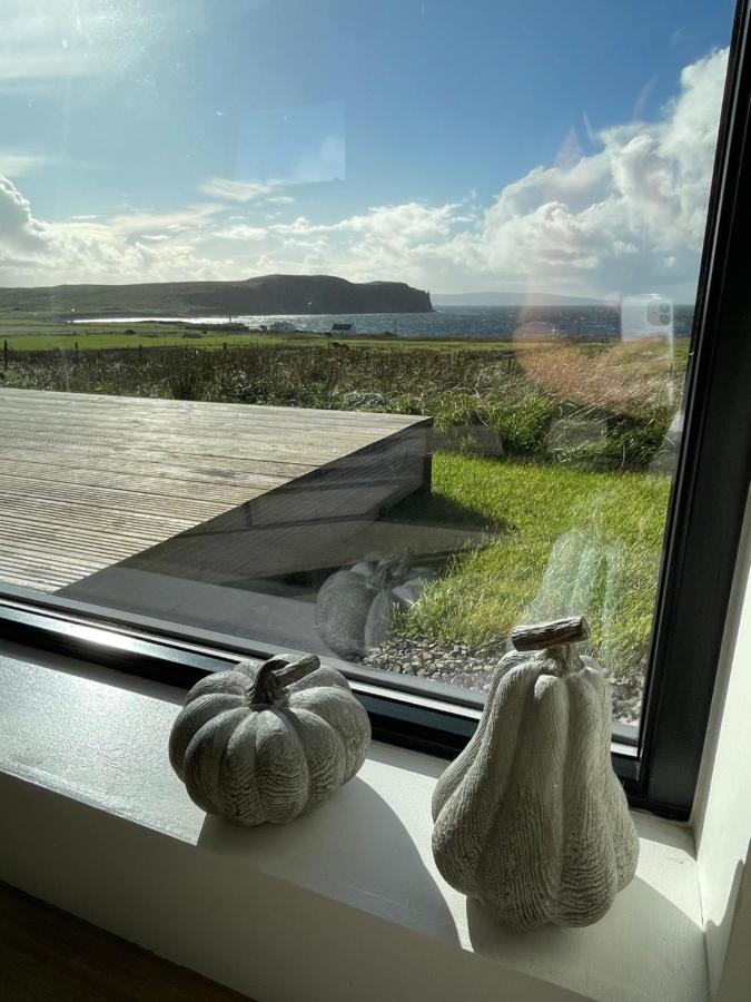 Flora'S Cliff View Villa Kilmuir  Eksteriør billede