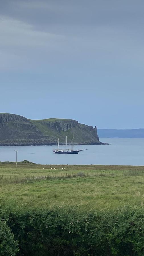 Flora'S Cliff View Villa Kilmuir  Eksteriør billede