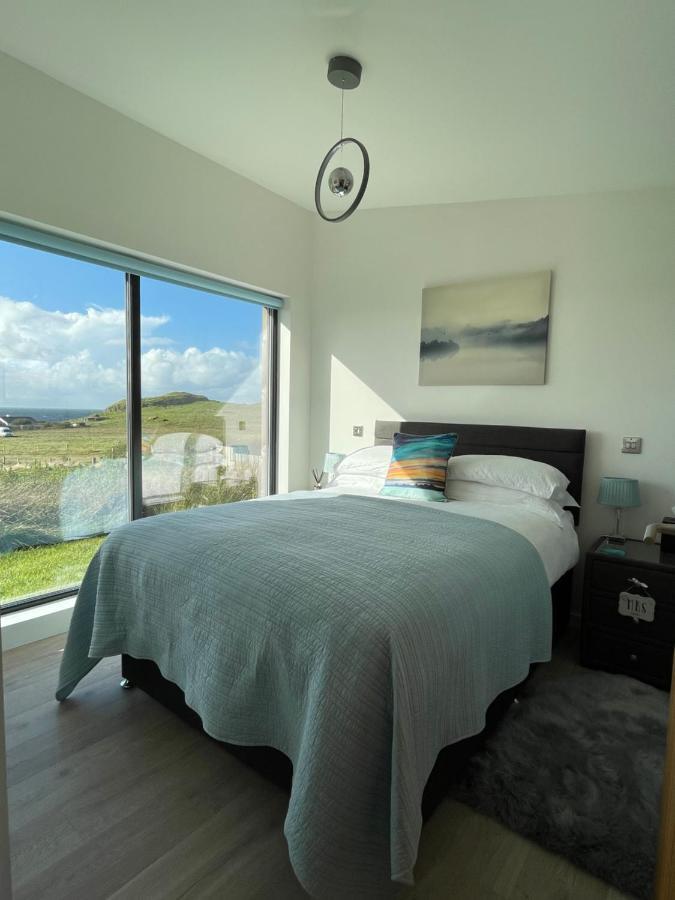 Flora'S Cliff View Villa Kilmuir  Eksteriør billede
